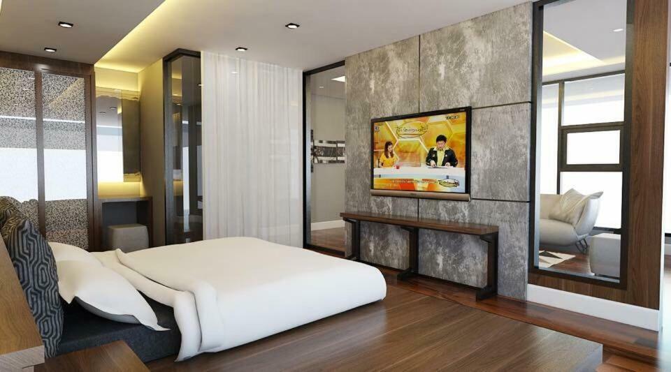 Alvarez Hotel Buriram Exterior photo